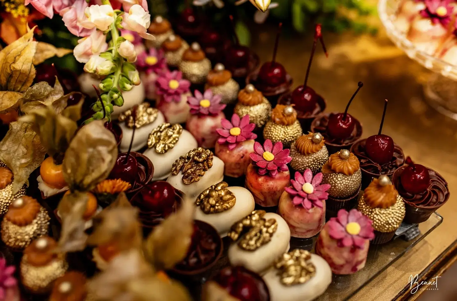 Mesa de doces e bombons